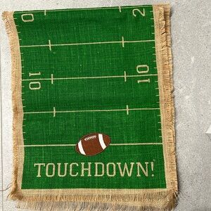 NWT 🏈Football Table Runner🏈Celebrate game day with this jute table runner.